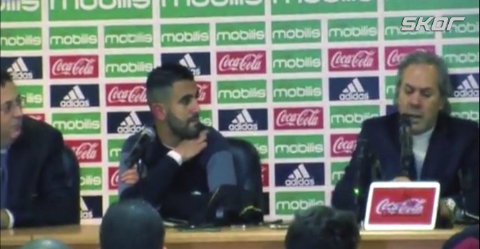 Cezayir'in hocası basın toplantısında çıldırdı