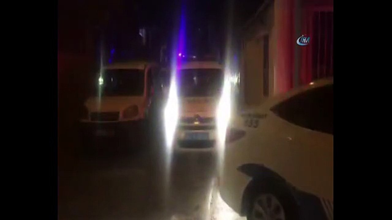 İzmir"de silahlı kavga: 3"ü polis 7 yaralı