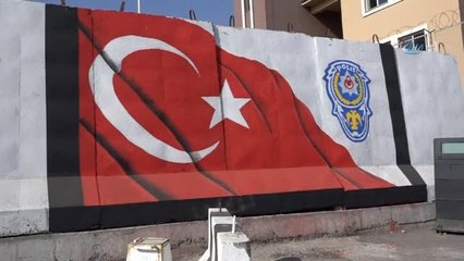 Bingöl'de Bariyerler Darbe Girişimi ve Trafik Kurallarını Anlatan Simgelerle Donatıldı