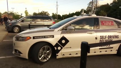 هذا الصباح- سيارة بدون سائق لتوصيل البيتزا