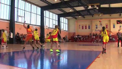 Stéphanie Heitz, capitaine du MSB au micro d'Ulrich Téchené