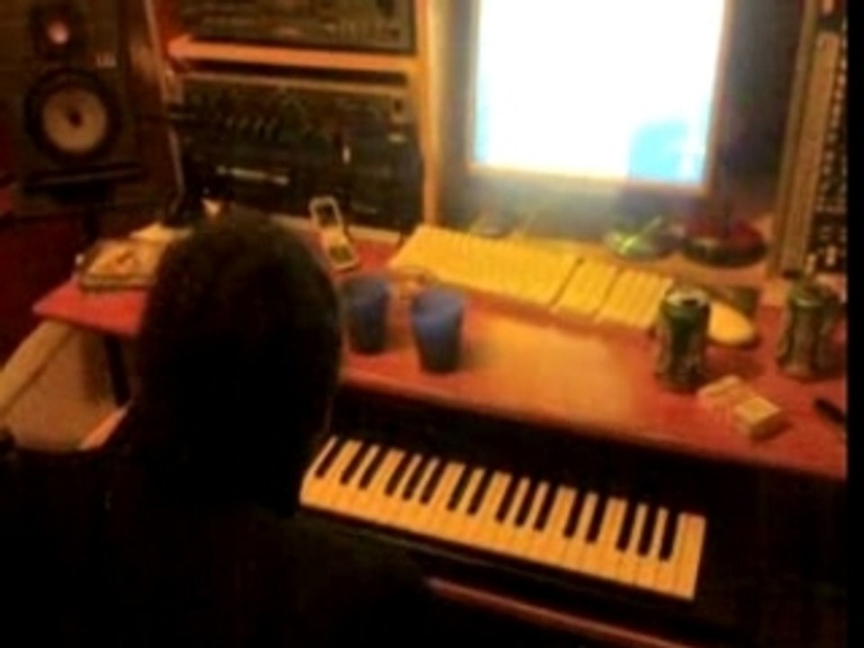 Master Kola- Extrait 2 Freestyle Ragga Créole Mauricien