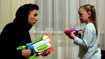 Zombie Apocalypse in REAL LIFE Зомби Апокалипсис НЕРФ ВОЙНА за Выживание Nerf War