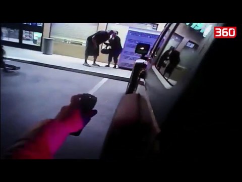 Pamje shokuese/ Policia ekzekuton burrin ne sy te gruas dhe femijeve (360video)