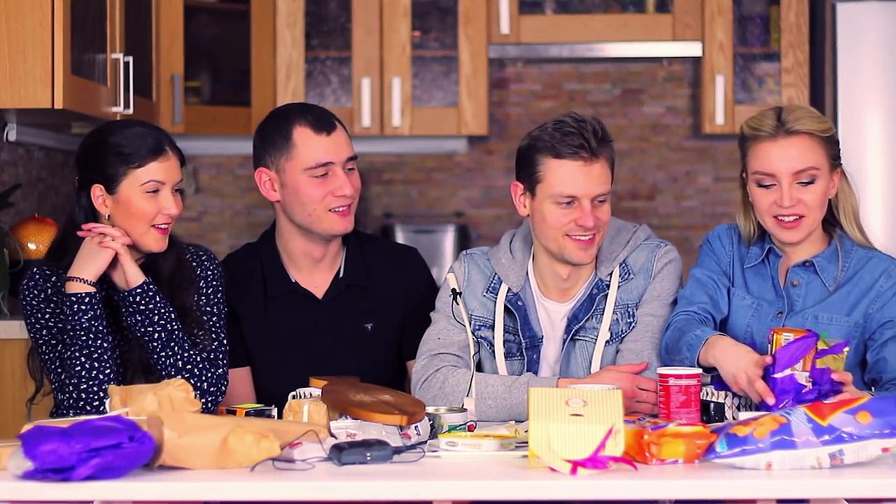 Пробуем Еду из Греции С Друзьями! Try Greek food!