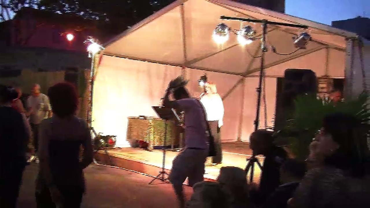 Sardinades à Port de Bouc : on danse le Madison (Vidéo).