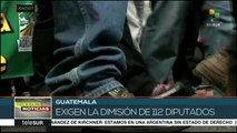 Guatemaltecos exigen la renuncia del pdte. Jimmy Morales