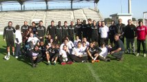Dedes adolescents de la Chrysalide à la rencontres des joueurs du FC Istres