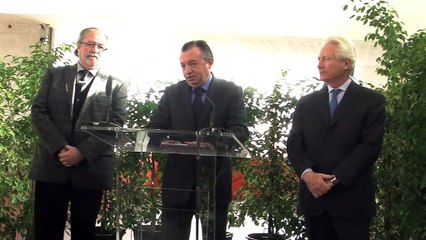 Jean-Noël Guérini soutient la candidature de Vincent Burroni aux législatives.