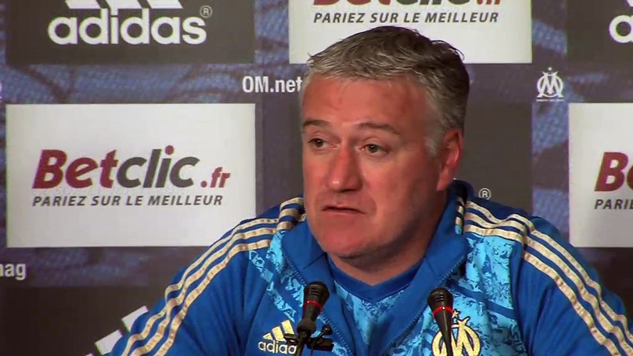 Didier Deschamps en conférence de presse à la Commanderie hier.