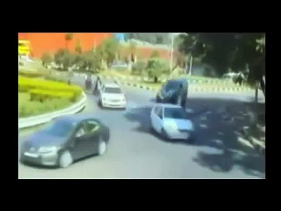 Live Road Accidents   cctv camera