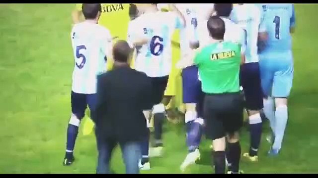 Lances violentos do futebol Mundial ✱ Brutal Tackle With Red Cards • Dirty Football Moments