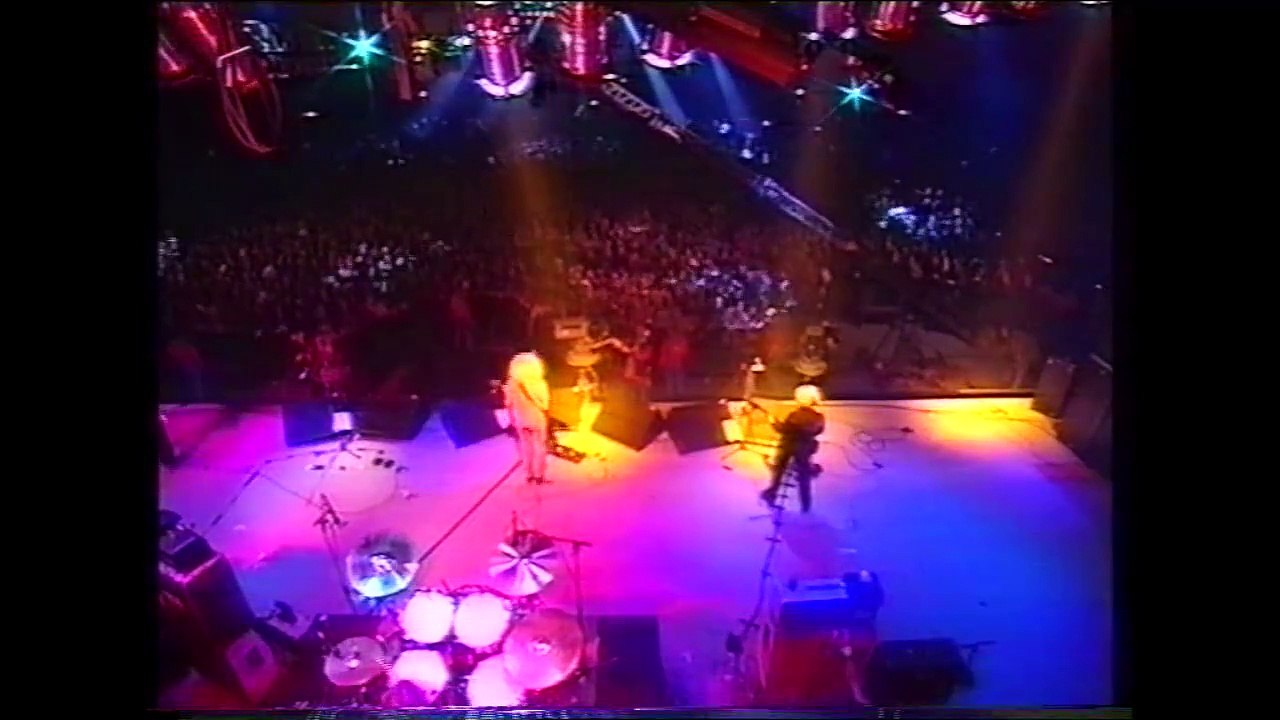 L7 (live) - November 15th, 1996, Grugahalle (Rockpalast), Essen, Germany