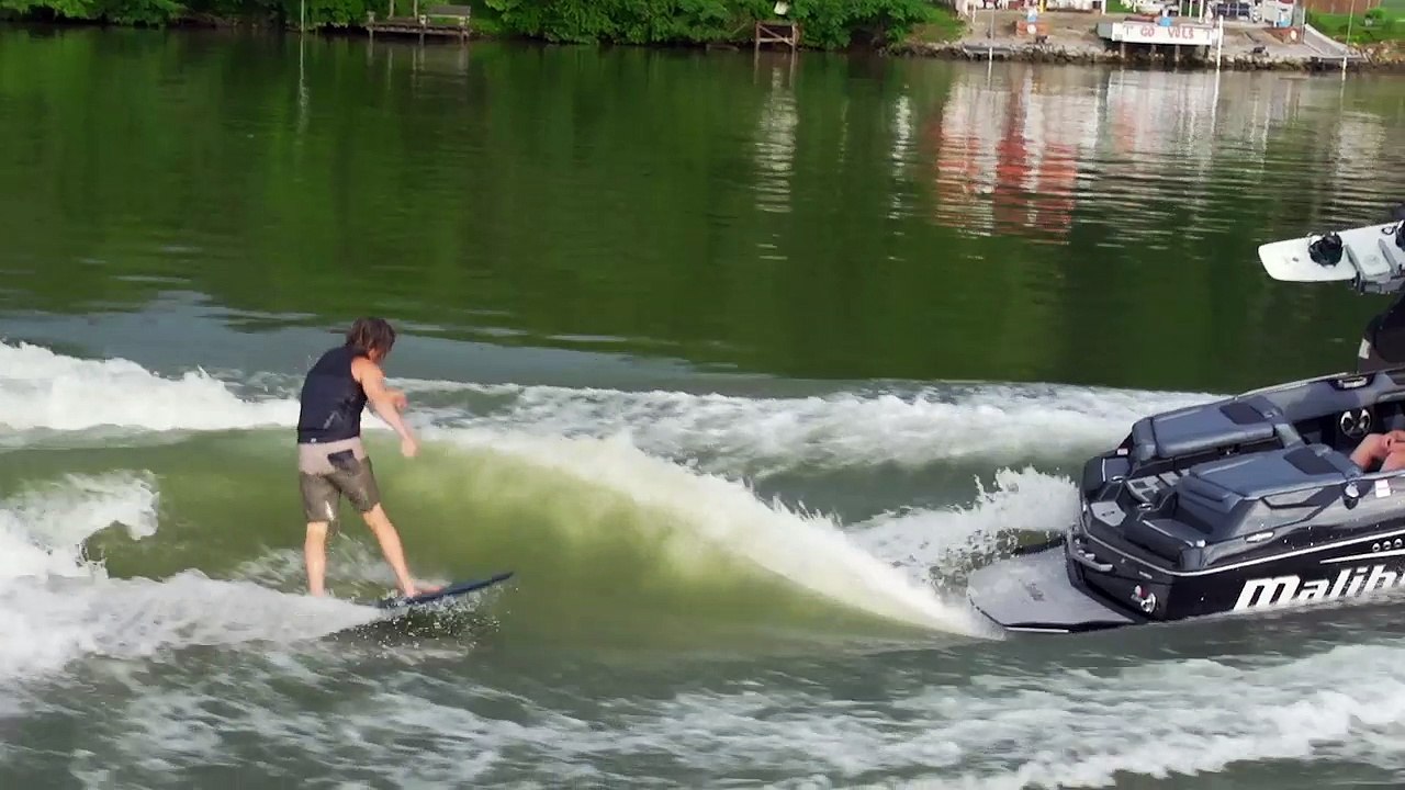 2018 Malibu M235 -  Wakesurfing Review