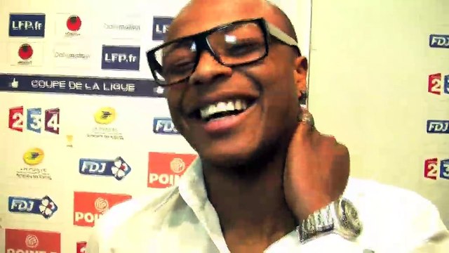 André Ayew a le sourire après cette troisième coupe de la Ligue gagnée par l'OM