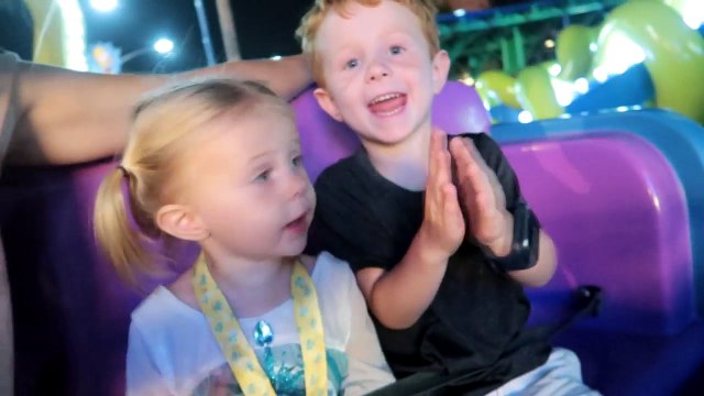 KIDS REACT TO HARRY POTTER RIDE AT UNIVERSAL STUDIOS (funny)
