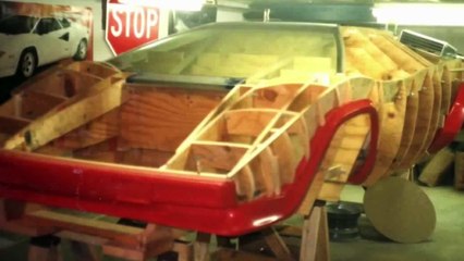 أمضى 17 عاماً من حياته لصنع "لامبورجيني" من الصفر ..!