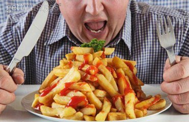 الاكل يدفعه للاستقالة من منصبه