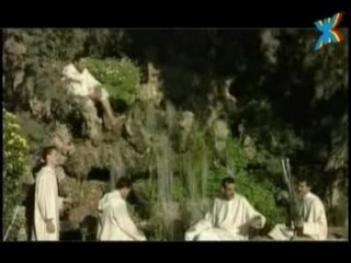 Nojoum aitbaamran "walhnna tghmit afouss.."