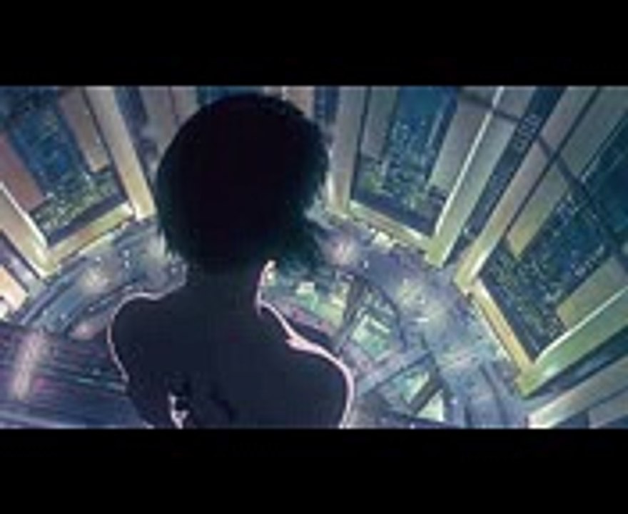 Ghost in the Shell (1995) rooftop drop scene
