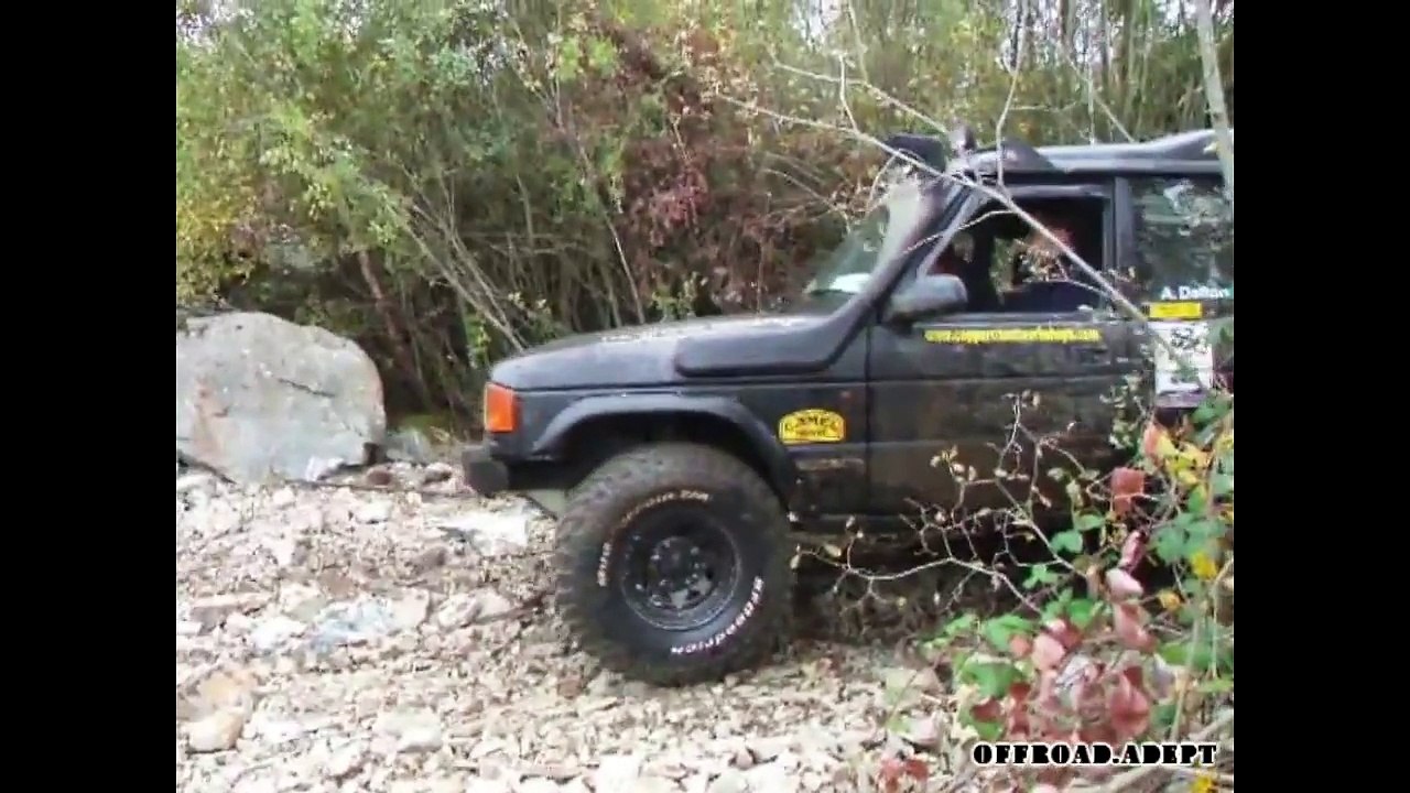 Land Rover Discovery rock crawl offroad compilation-qOac8Mu4SeU