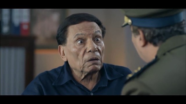 ذات مومنت لما أبوك يدخل عليك وانت بتبوس صاحبك ... كوميديا الزعيم عادل امام - العراف