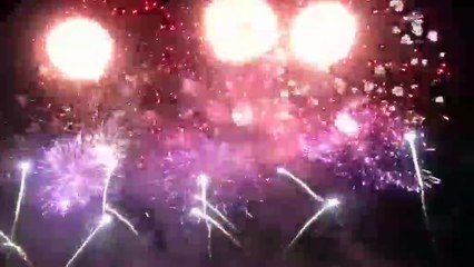 Un extrait du feu d'artifice filmé par un fidèle internaute de Maritima.info.
