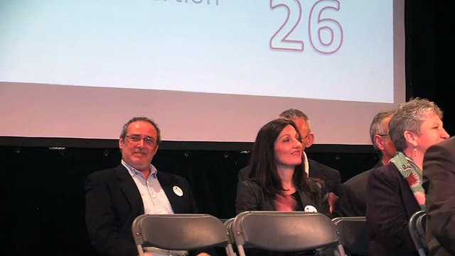 Espace 233: Bruno Gouin au milieu des co-listiers de Istres Entressen à Gauche