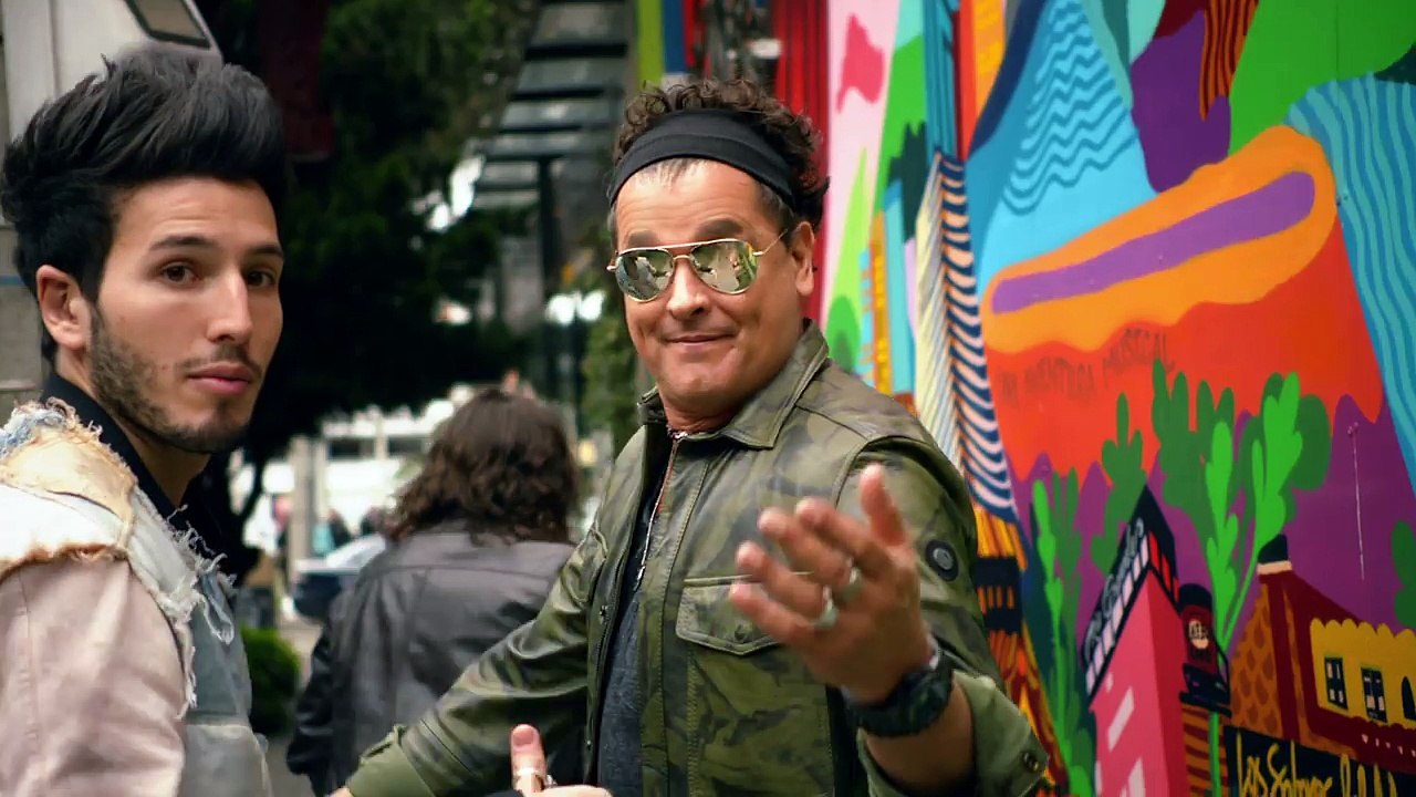 Carlos Vives, Sebastian Yatra - Robarte un Beso (Official Video)