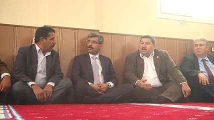 Sgk Başkanı Bağlı, Tarlada Tarım İşçileriyle Buluştu