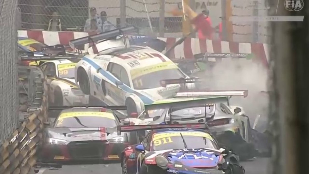 Gros crash en course qualificative au GT World Cup de Macau