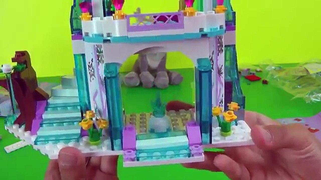 LEGO Playset Frozen - Elsa, Anna, Olaf and Elsas Ice Castle!