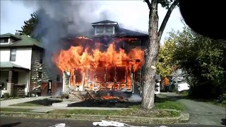 Newark Ohio Fire Department 128 Fairfield Avenue working house fire Incident Command with audio