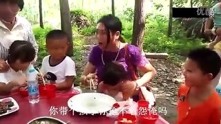 农村小媳妇吃酒席 就差打起来了 太丢人了！