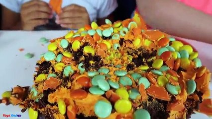 Bashing 3 Giant Surprise Chocolate Halloween Candy Cakes Gummy Boogers Real Food Fight