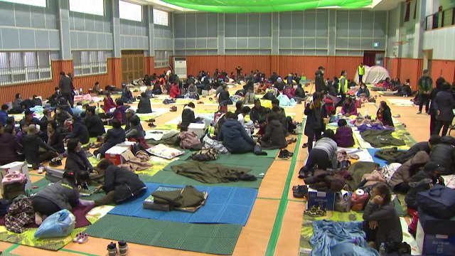 이재민 대피소 분산...장기 체류 대비 분주 / YTN