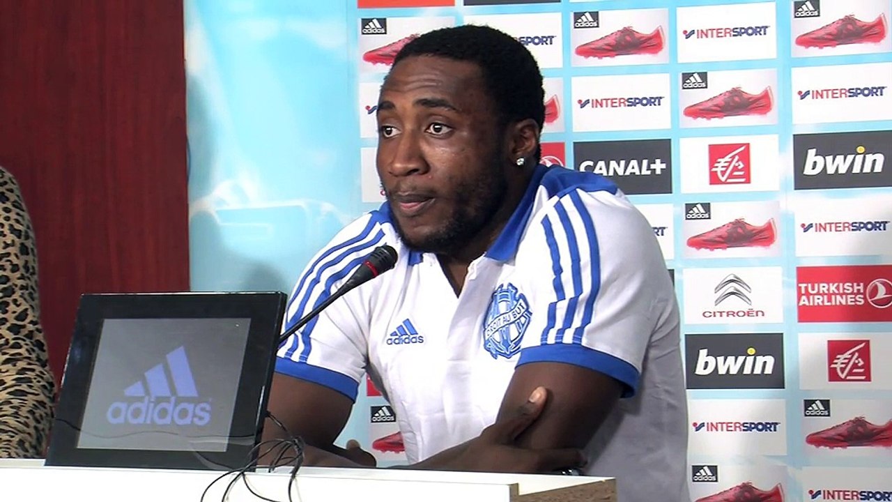 Brice Dja Djédjé espère rester au contact de Lyon et du PSG