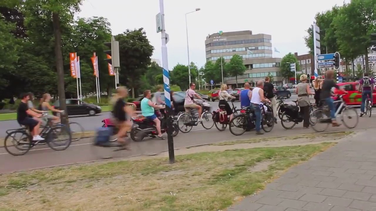 Elles ont trouvé la solution pour discipliner les cyclistes aux Pays-Bas... Brillant