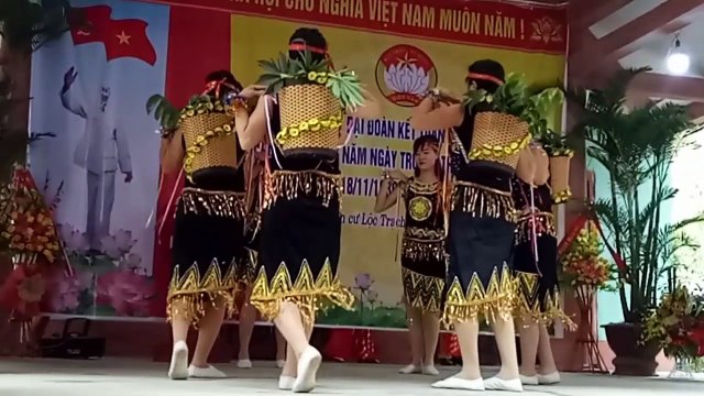 Người Con Gái Pa Cô Văn Nghệ Đoàn Kết Thôn Lọc Trạch 2