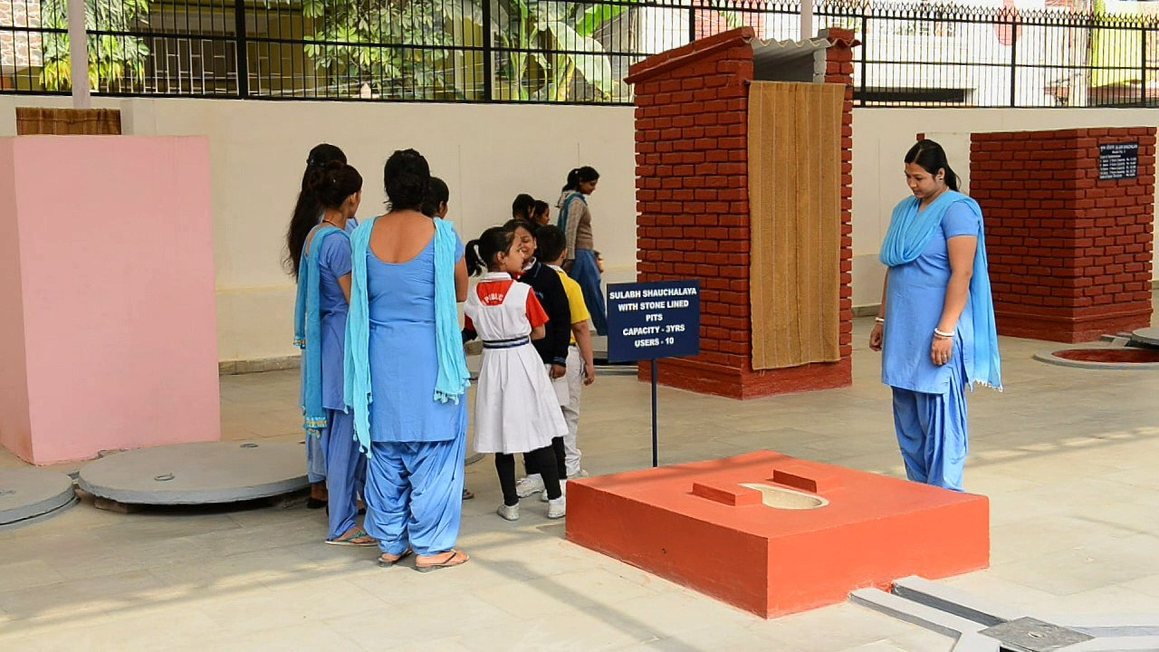 Journée des toilettes: visite du musée des toilettes de Delhi