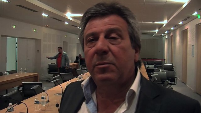 Très long conseil municipal ce jeudi à Vitrolles pour le vote des comptes administratifs 2014.