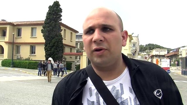 La réaction des salariés à la sortie de la raffinerie de La Mède ce matin.