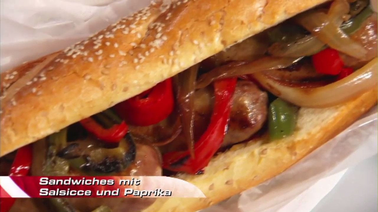 Sandwich mit Salsicce und Paprika