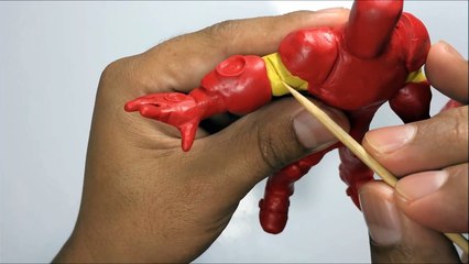 Como hacer a Iron man de plastilina de disney infinity / How to make Iron man with plasticine.
