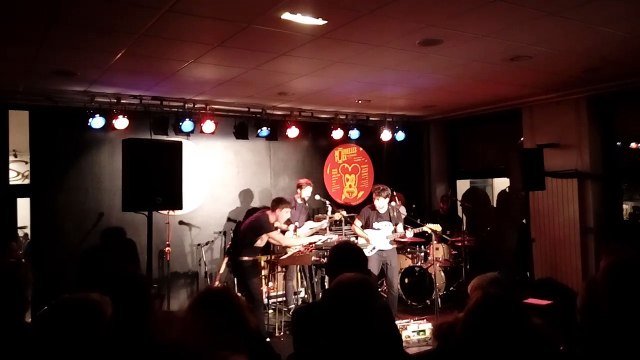 The Foreign Diplomats aux Nouvelles Voix en Beaujolais