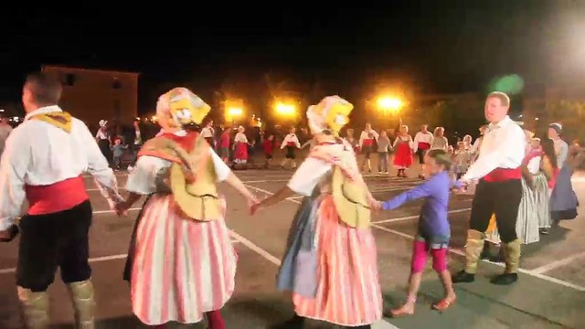 Les Martégaux étaient là pour danser en compagnie des deux groupes invités par La Capoulièro