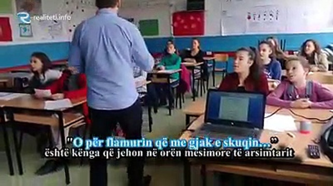 Mësuesi Ramadan Osmani nga Kumanova, duke përgatitur pikë muzikore "Këngë për Luigj Gurakuqin"