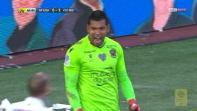 Benitez saves penalty to preserve Nice's lead against Caen
