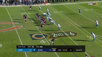 Mitchell Trubisky fools defense, runs for first down