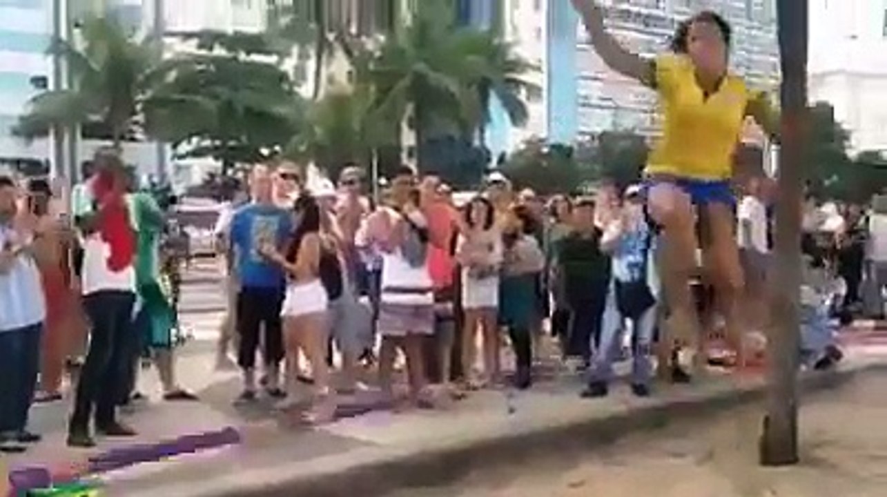 Hot Girl Fails On Rope Swing watch online   wonderful dance on rope by beautiful girl